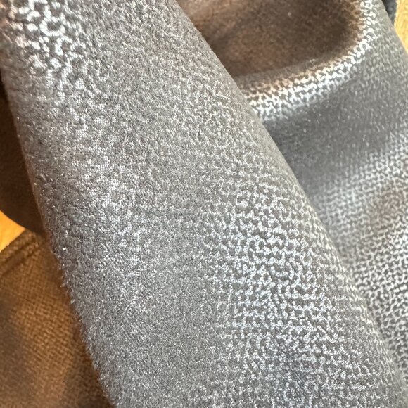 Hue Black Faux Leather Patterned Legging - Picture 5 of 8